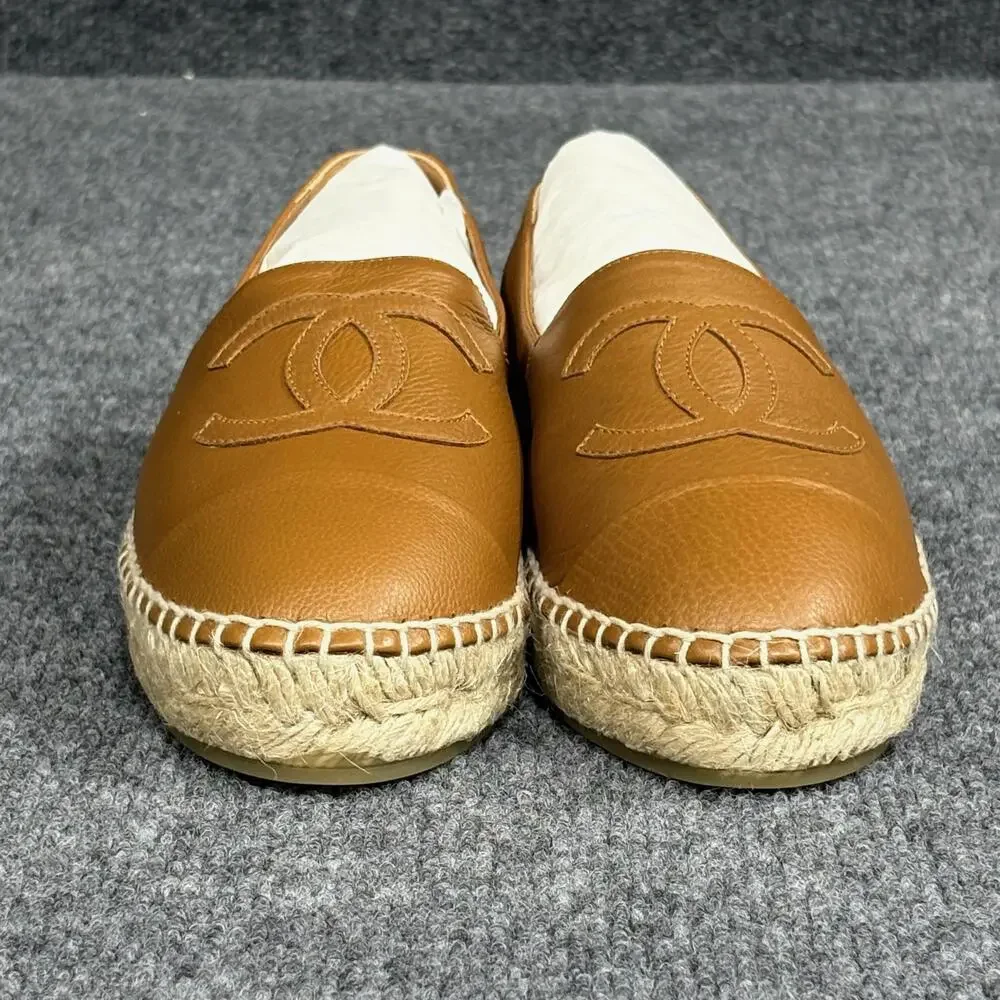 Chanel Shoes Womens 37 Brown Calfskin Espadrille Flats Slip On CC Logo Caramel